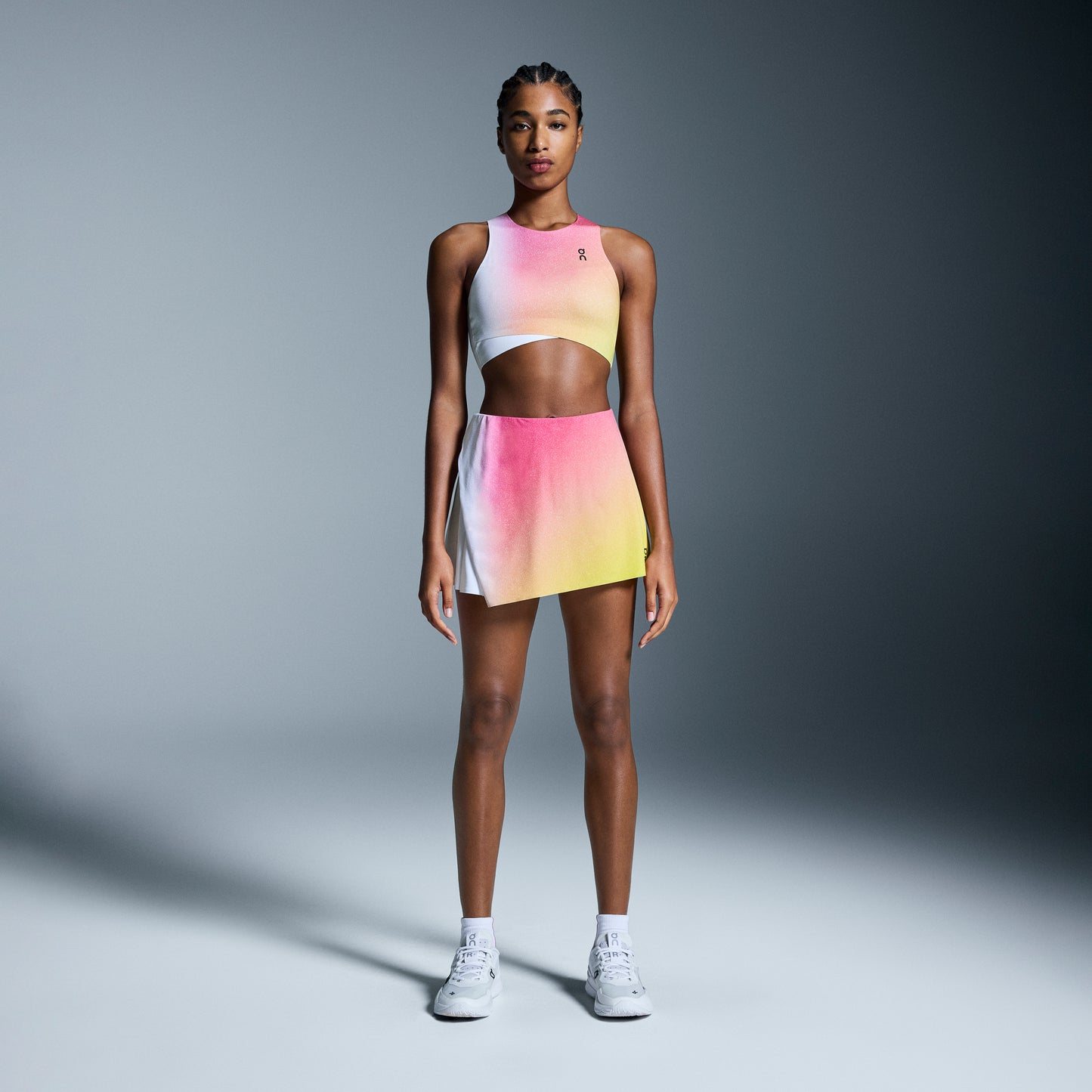 تنورة المحكمة ذات الطيات الجانبية