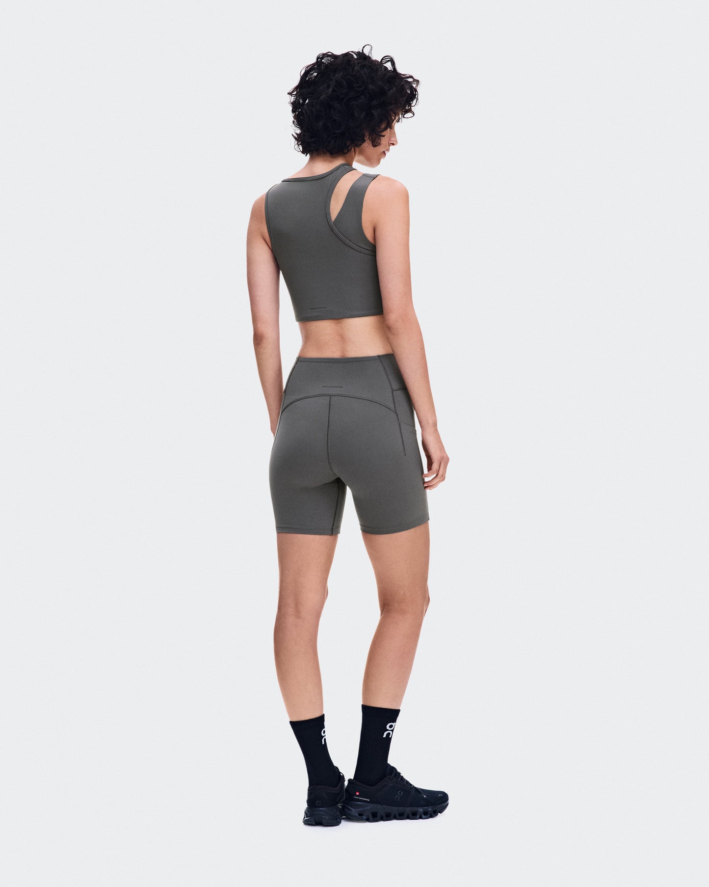 Studio Asymmetric Crop