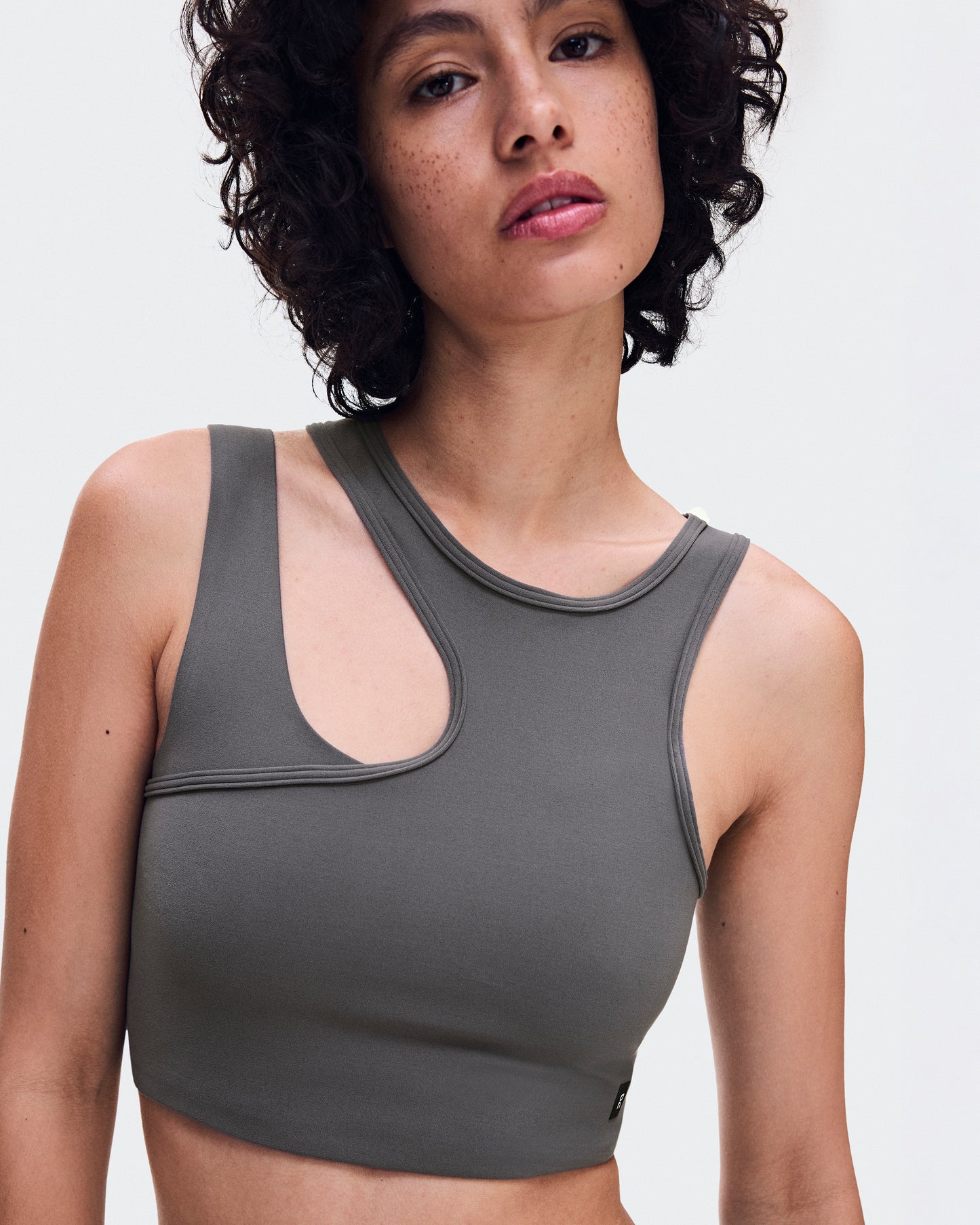 Studio Asymmetric Crop