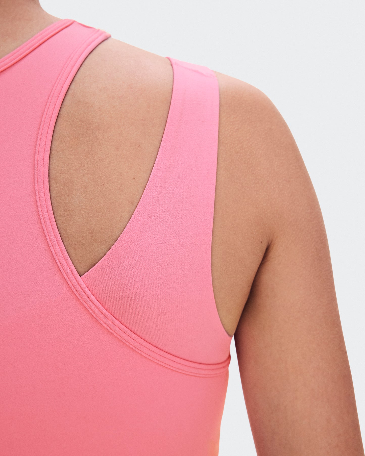 Studio Asymmetric Crop
