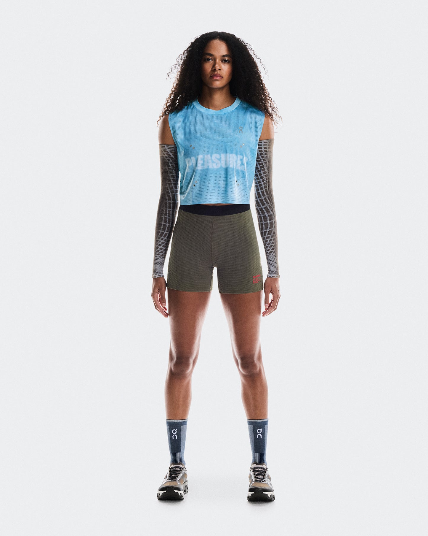 Tank PLEASURES x The Loop