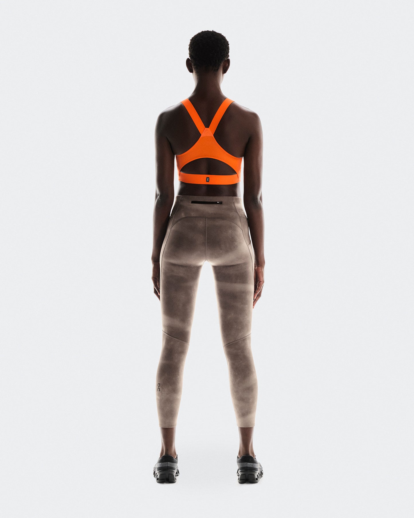 Performance Tight 7/8 AOP