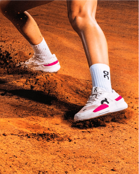 Shop THE ROGER Pro 2 Clay | On UAE Shop THE ROGER Pro 2 Clay | On UAE
